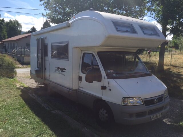 photos.external