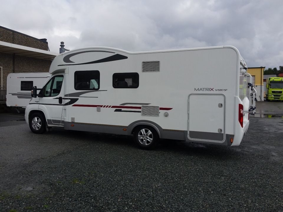 photos.external