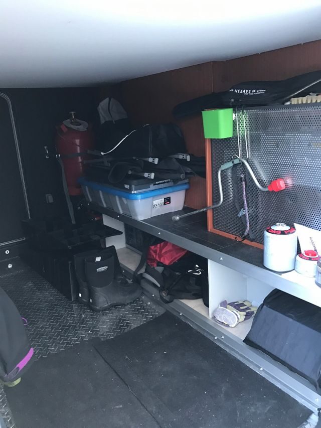 photos.external