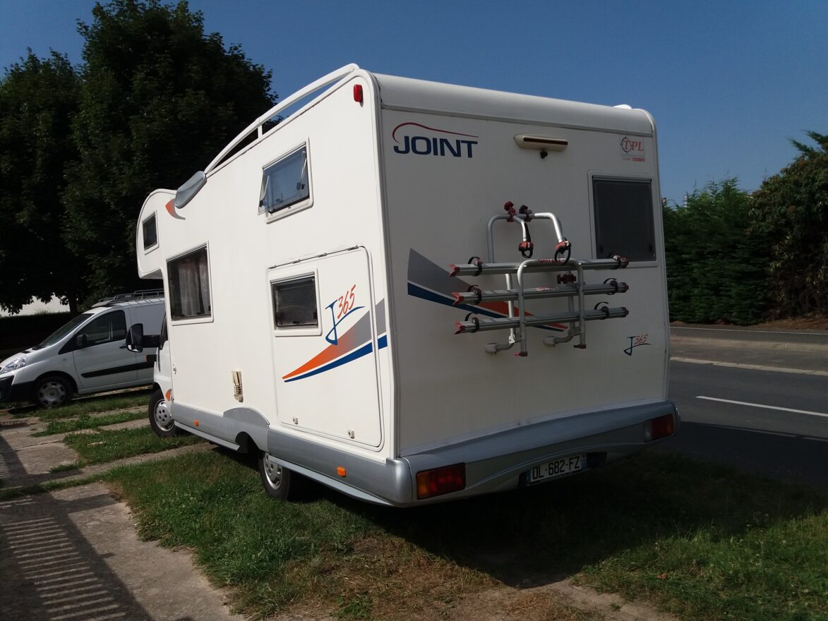photos.external