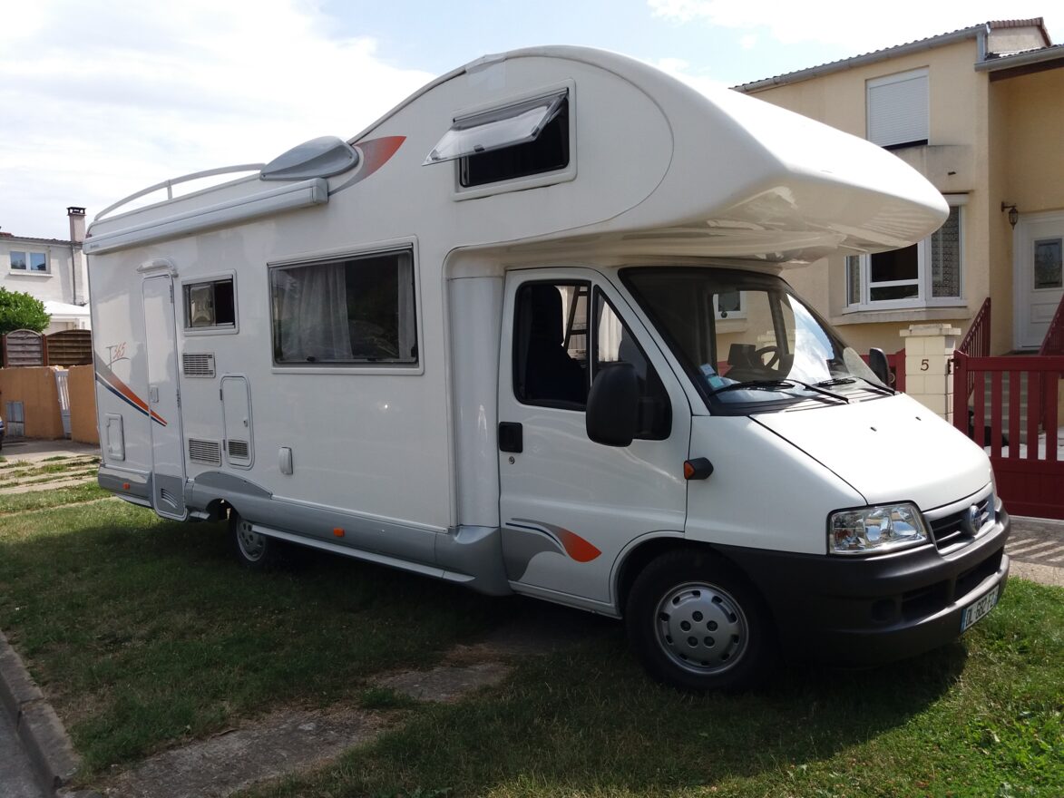 photos.external