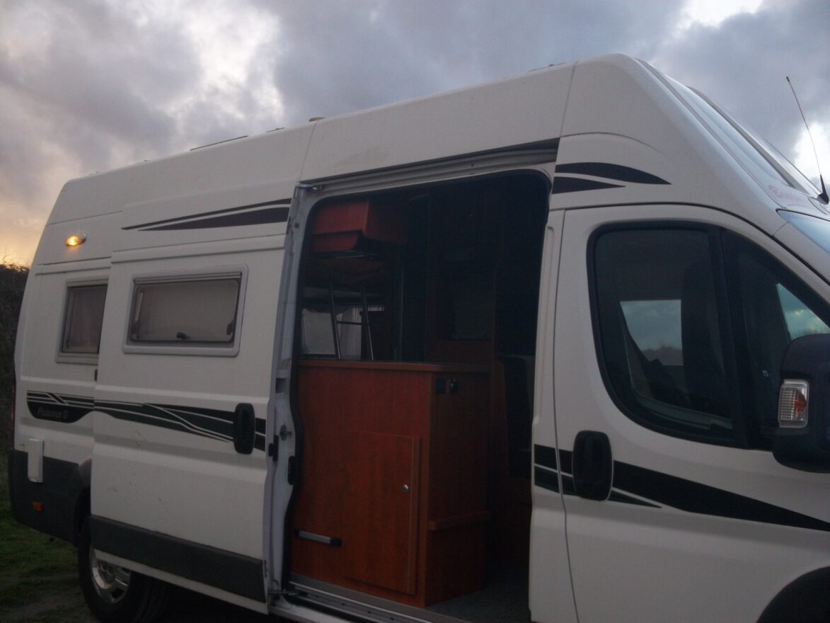 photos.external