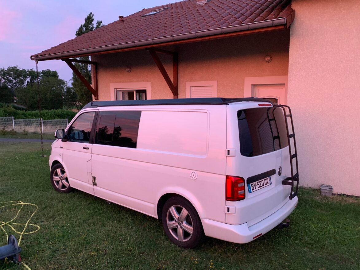 photos.external