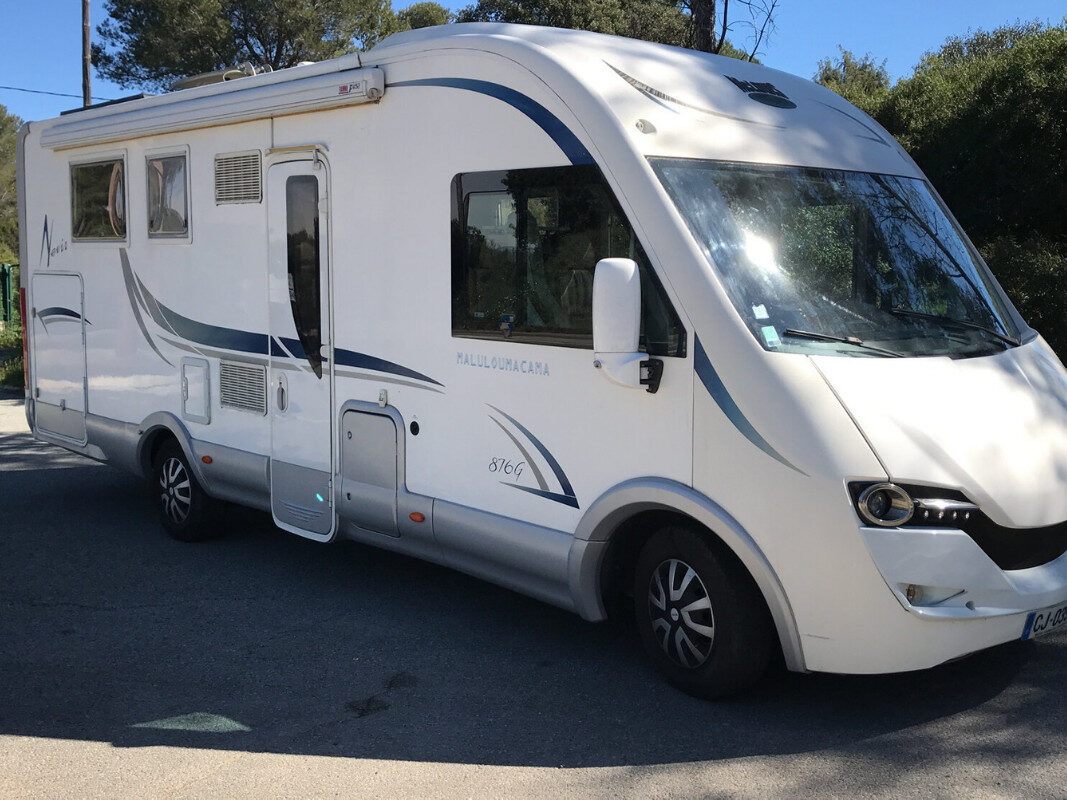 photos.external