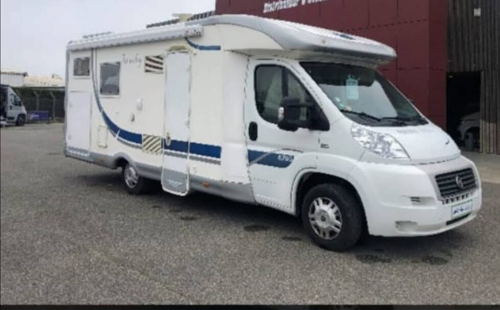 photos.external