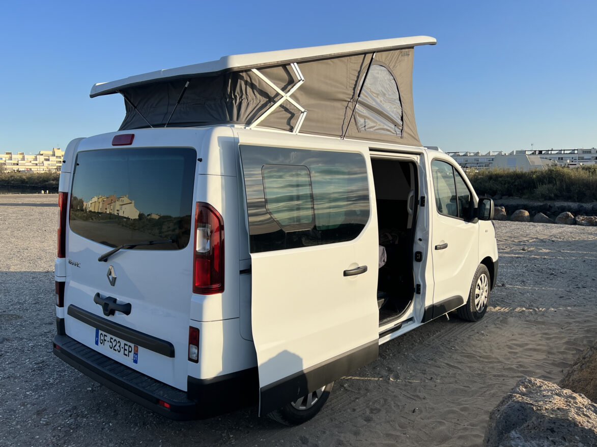photos.external