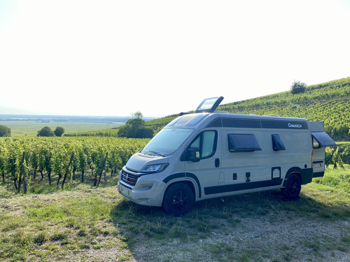 photos.external
