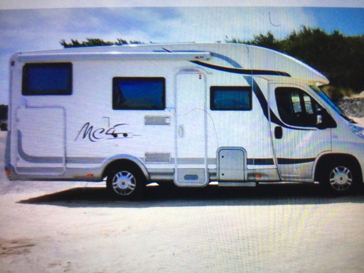 photos.external