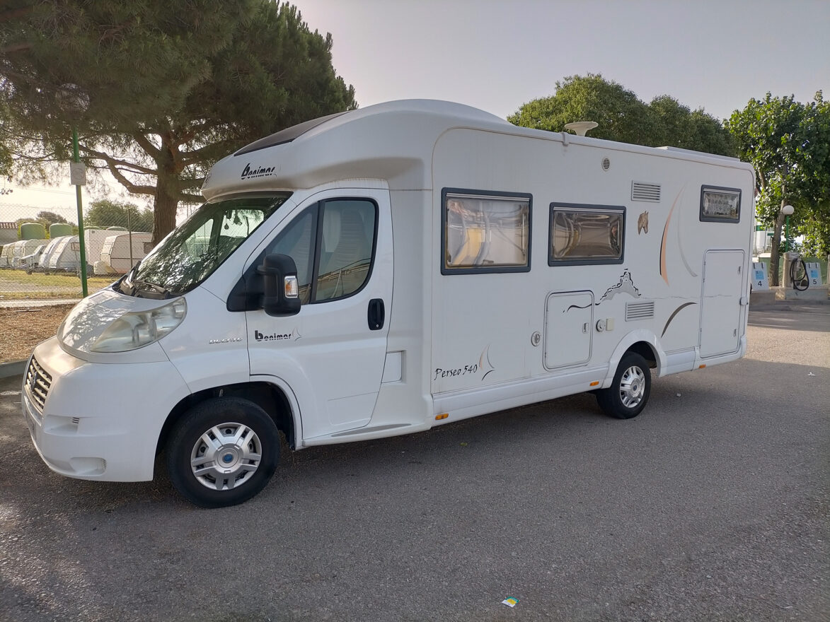 photos.external