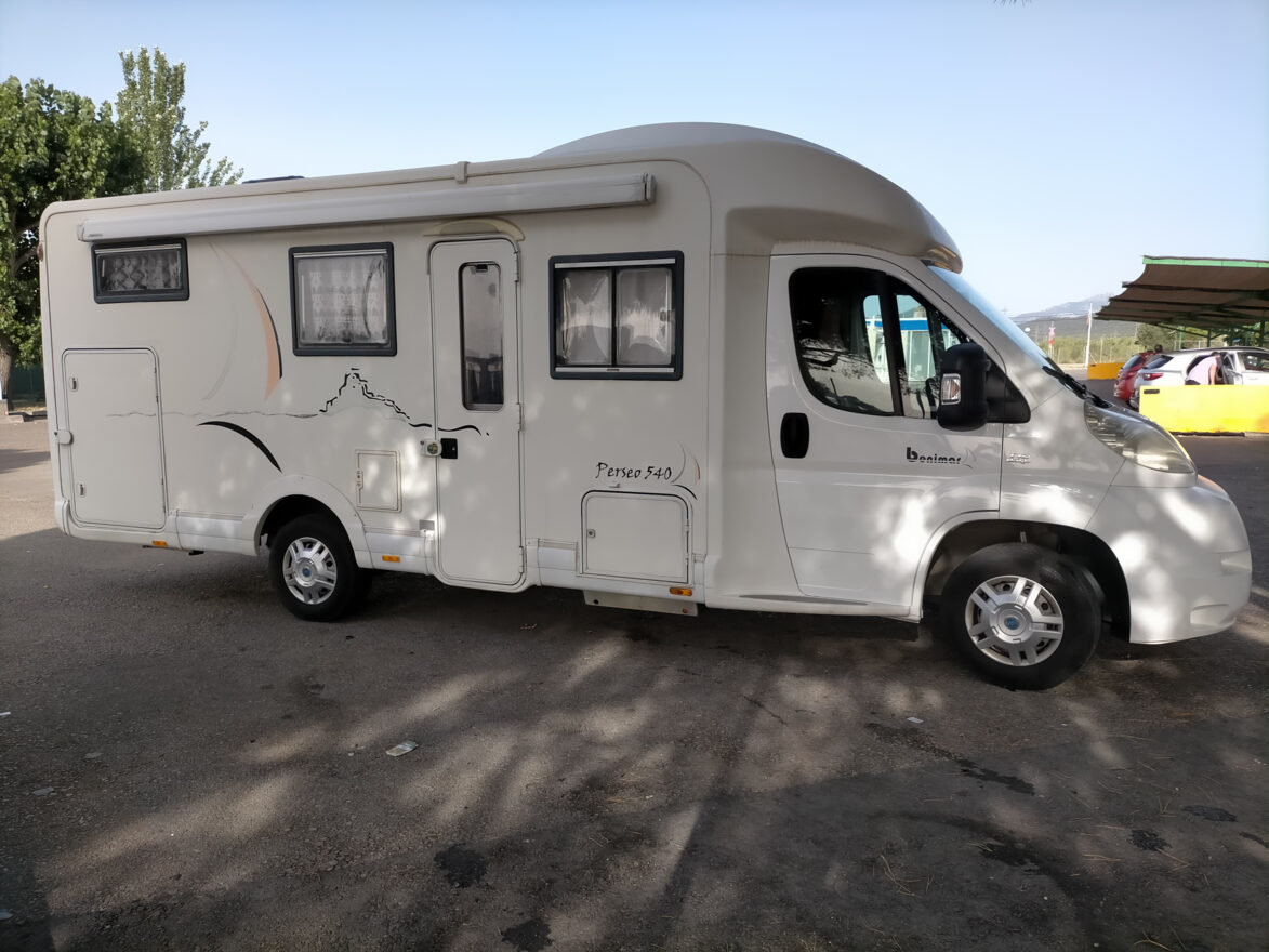 photos.external