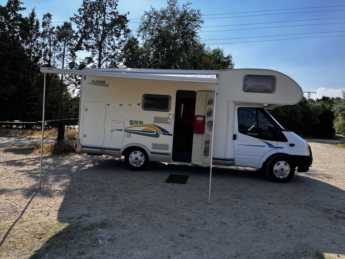 photos.external