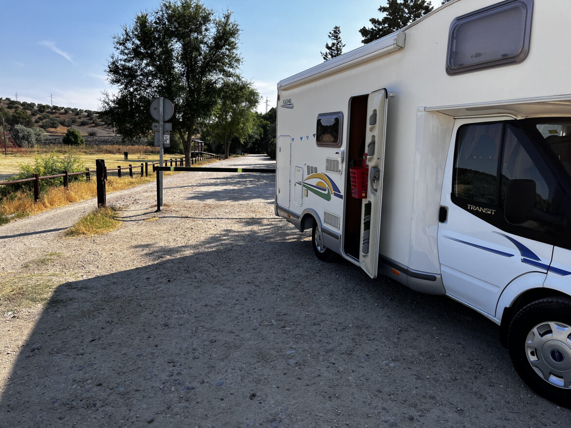 photos.external