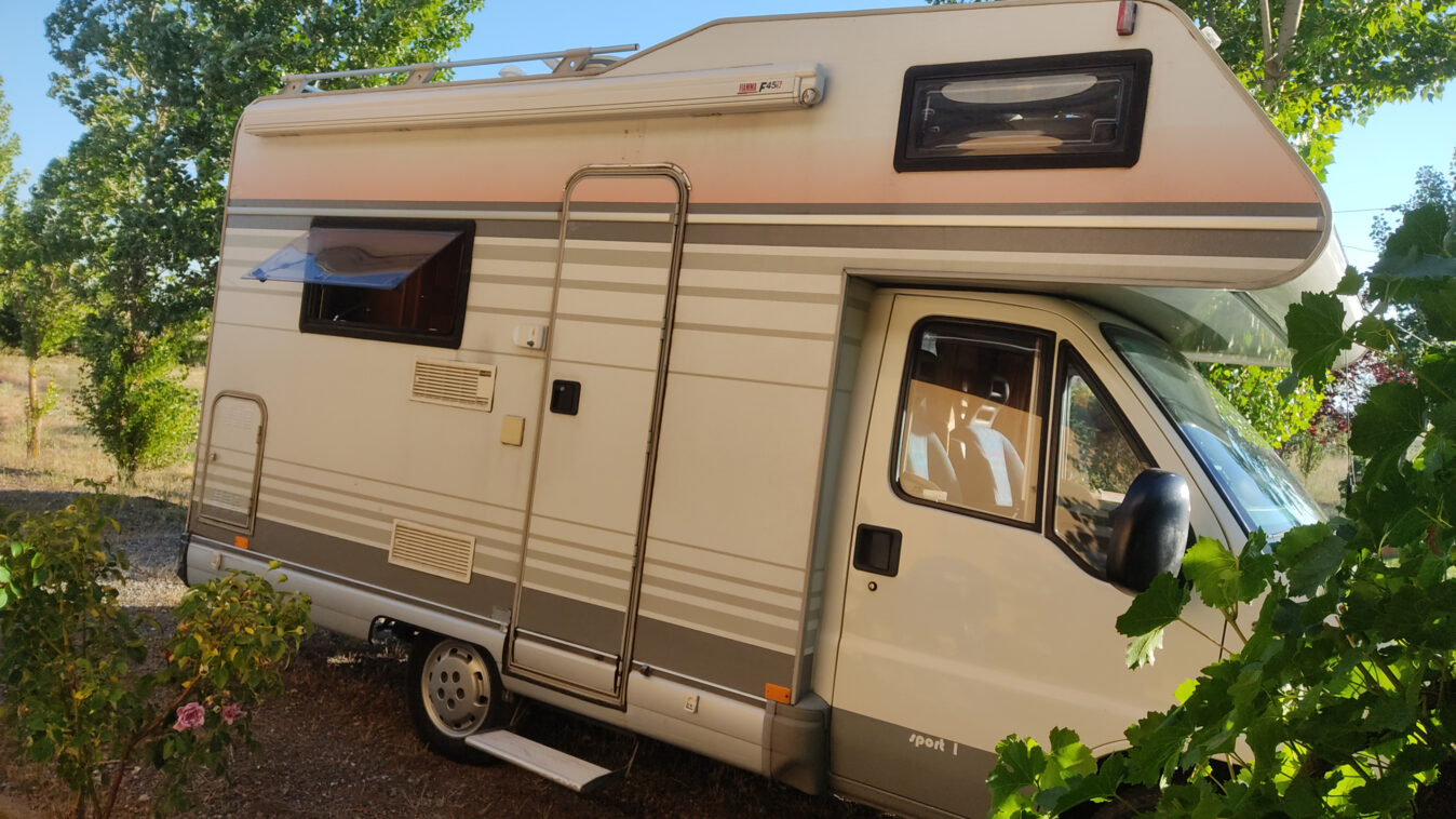photos.external