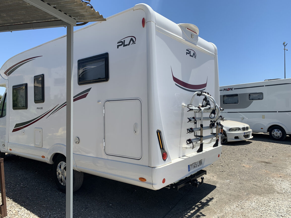 photos.external