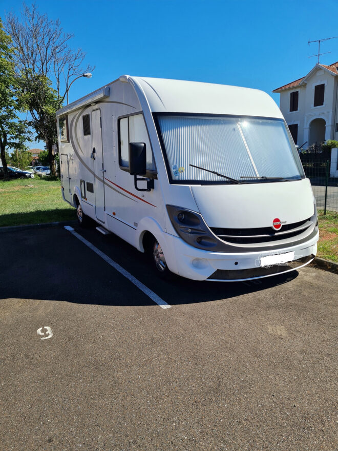 photos.external