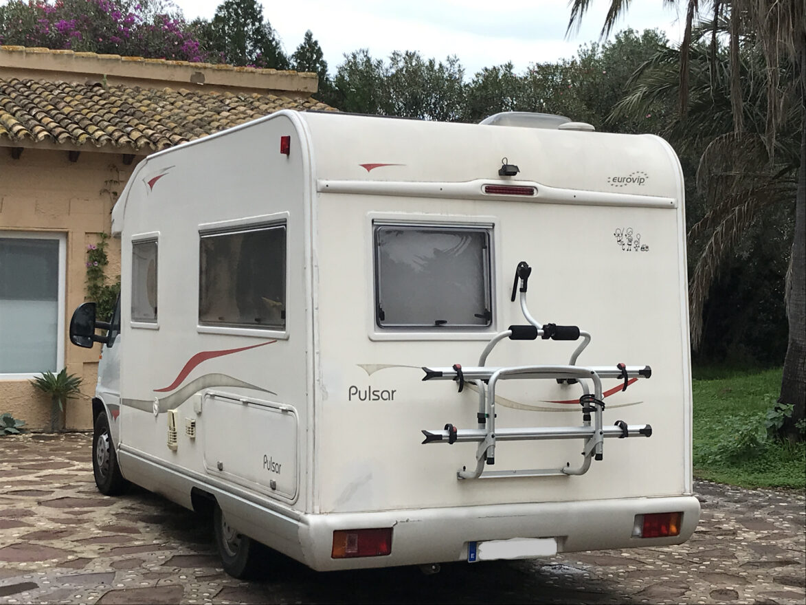 photos.external