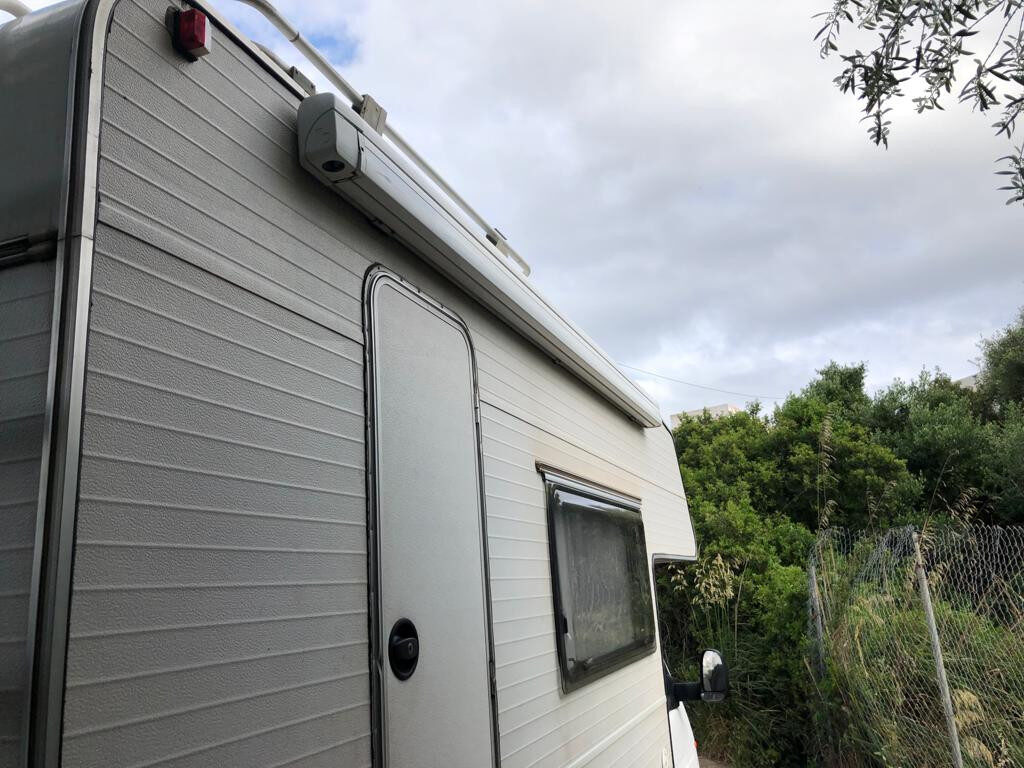 photos.external
