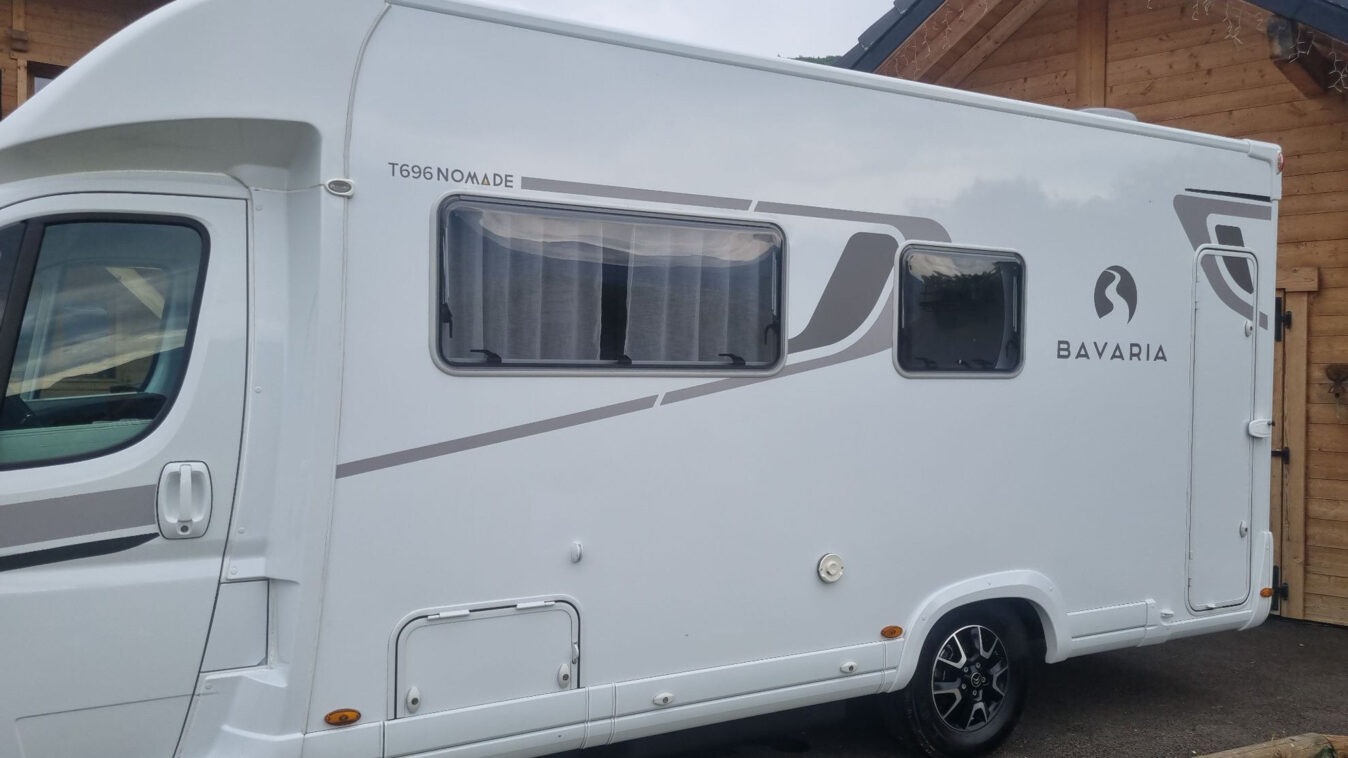 photos.external