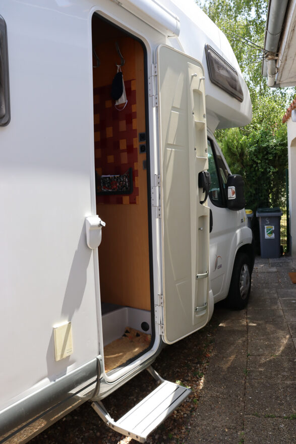 photos.external