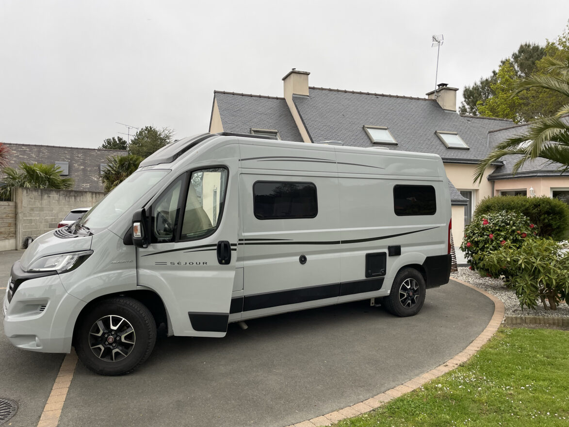 photos.external