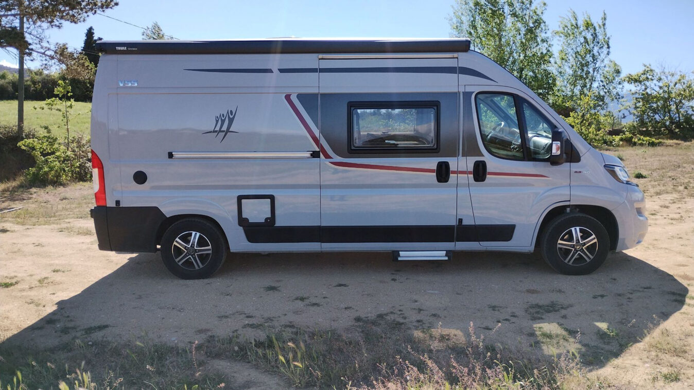 photos.external