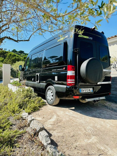 photos.external