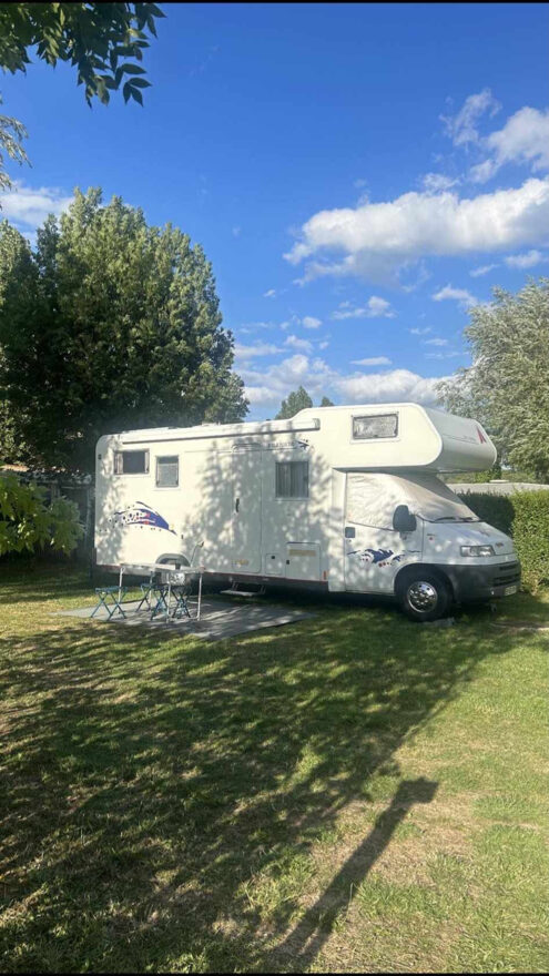 photos.external