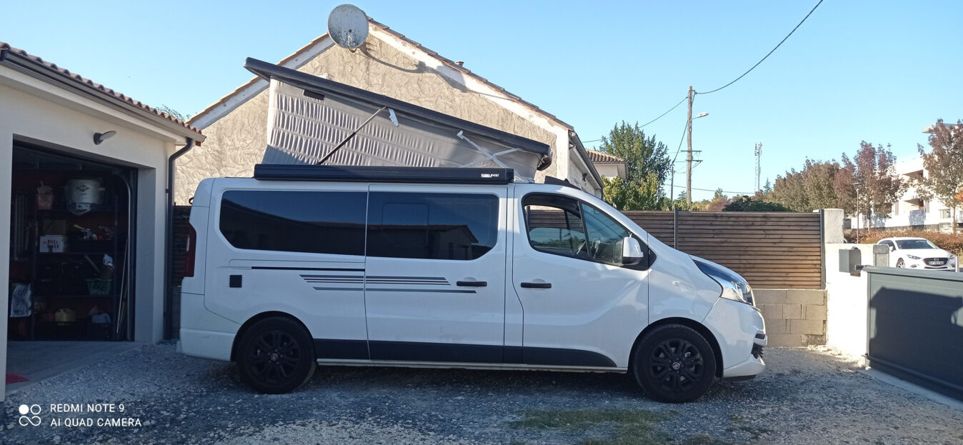 photos.external