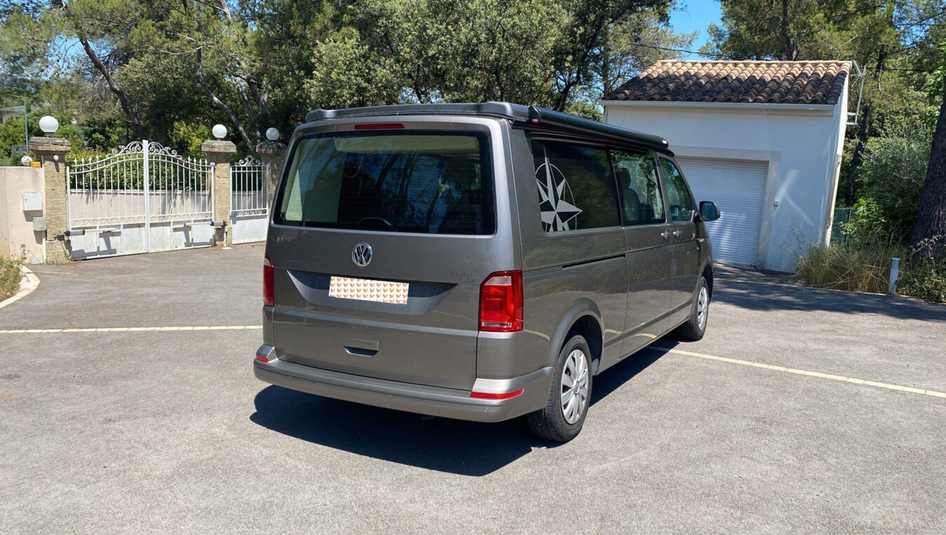 photos.external