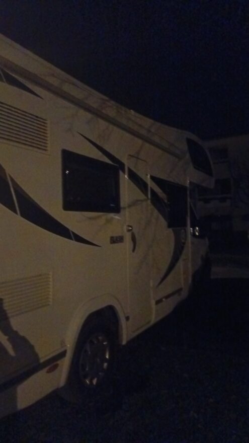 photos.external