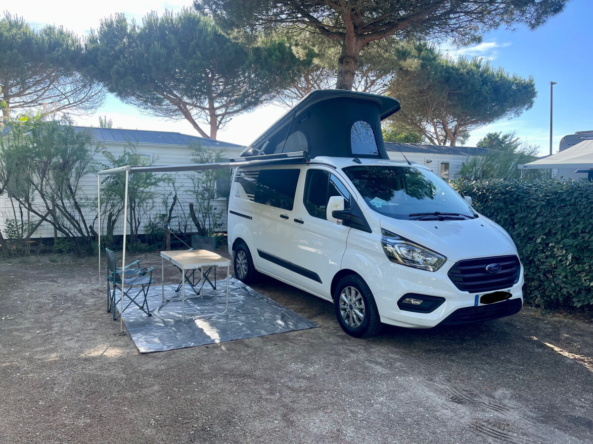 photos.external