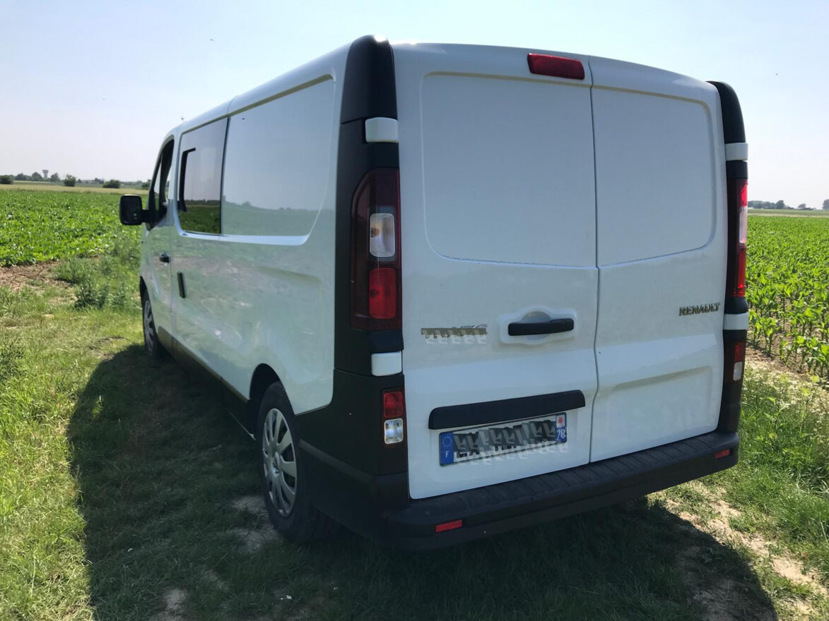 photos.external