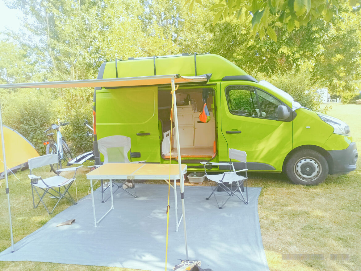 photos.external
