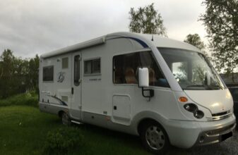 photos.external
