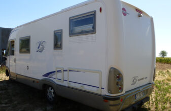 photos.external