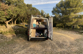 photos.external