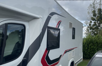 photos.external