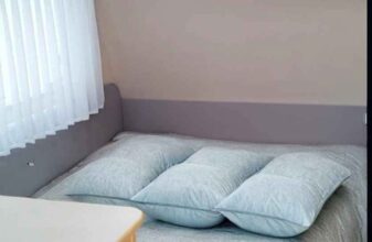 photos.couch