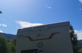 Ford CI AUTOHOMES ci manoa 79 M image