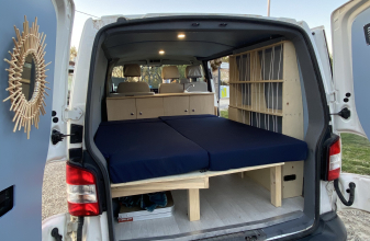 Volkswagen TRANSPORTEUR T5 image