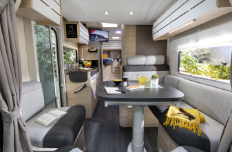 Ford CHAUSSON 627GA TITANIUM Premium image