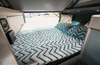 RENAULT STYLEVAN BASE RENAULT TRAFIC image