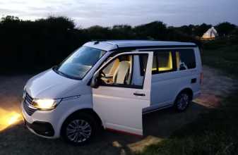 Volkswagen VOLKSWAGEN T6.1 image