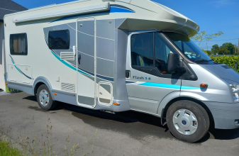 FORD CHAUSSON FLASH image