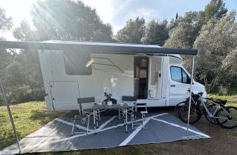 Mercedes HYMER T695 image