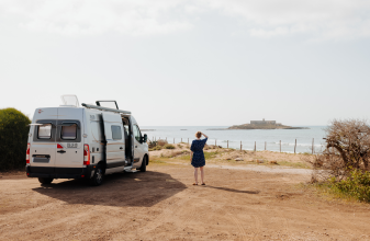 RENAULT BURSTNER DELFIN C621 image