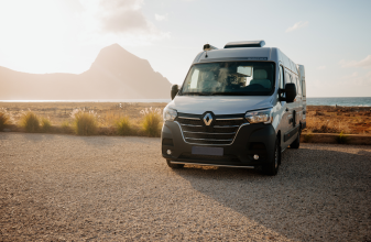 RENAULT BURSTNER DELFIN C621 image